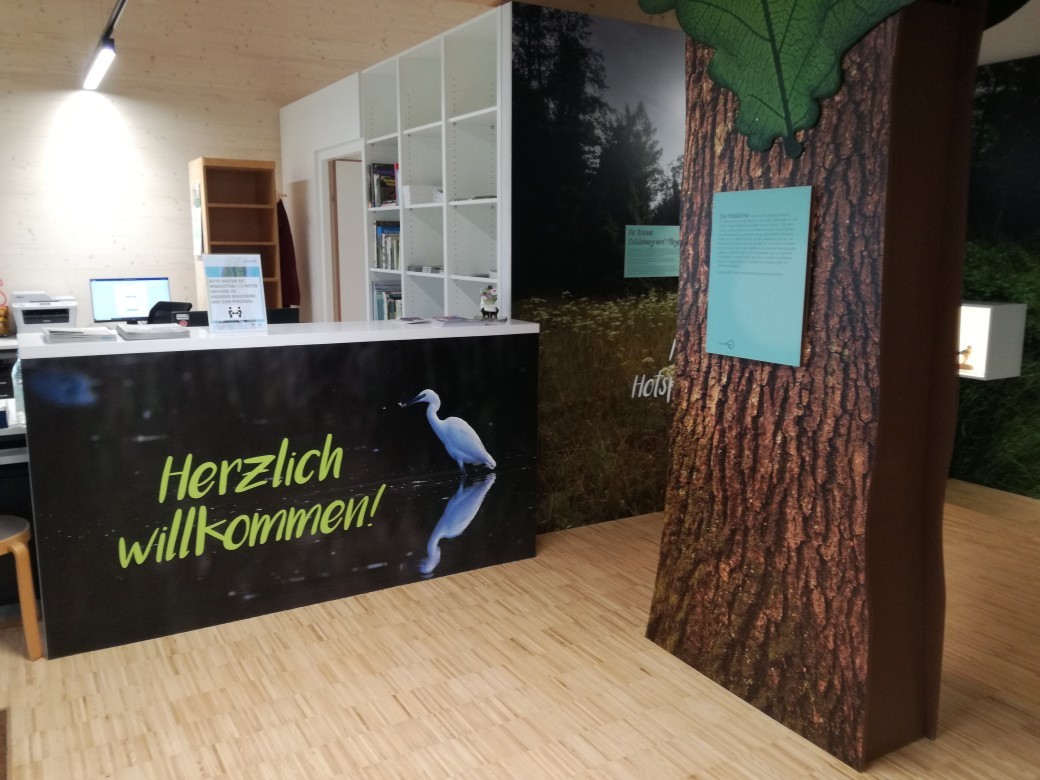 alt="Infozentrum Eing"angsbereich